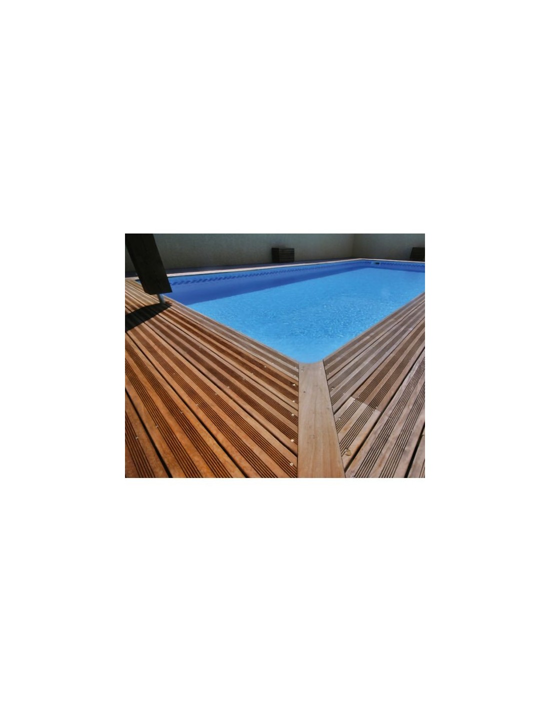 photo terrasse de piscine pour illustrer l'utilisation des vis ACTON